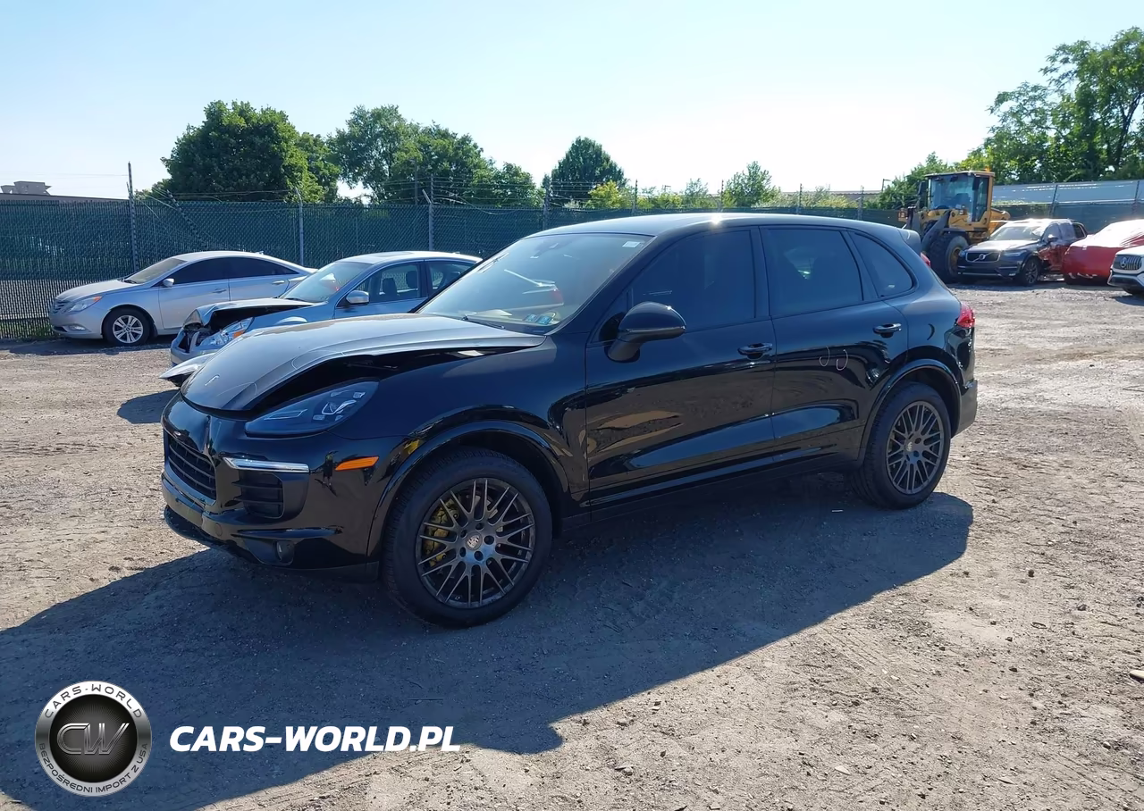 2017 Porsche Cayenne Platinum Edition VIN:WP1AA2A26HKA84031 - 2