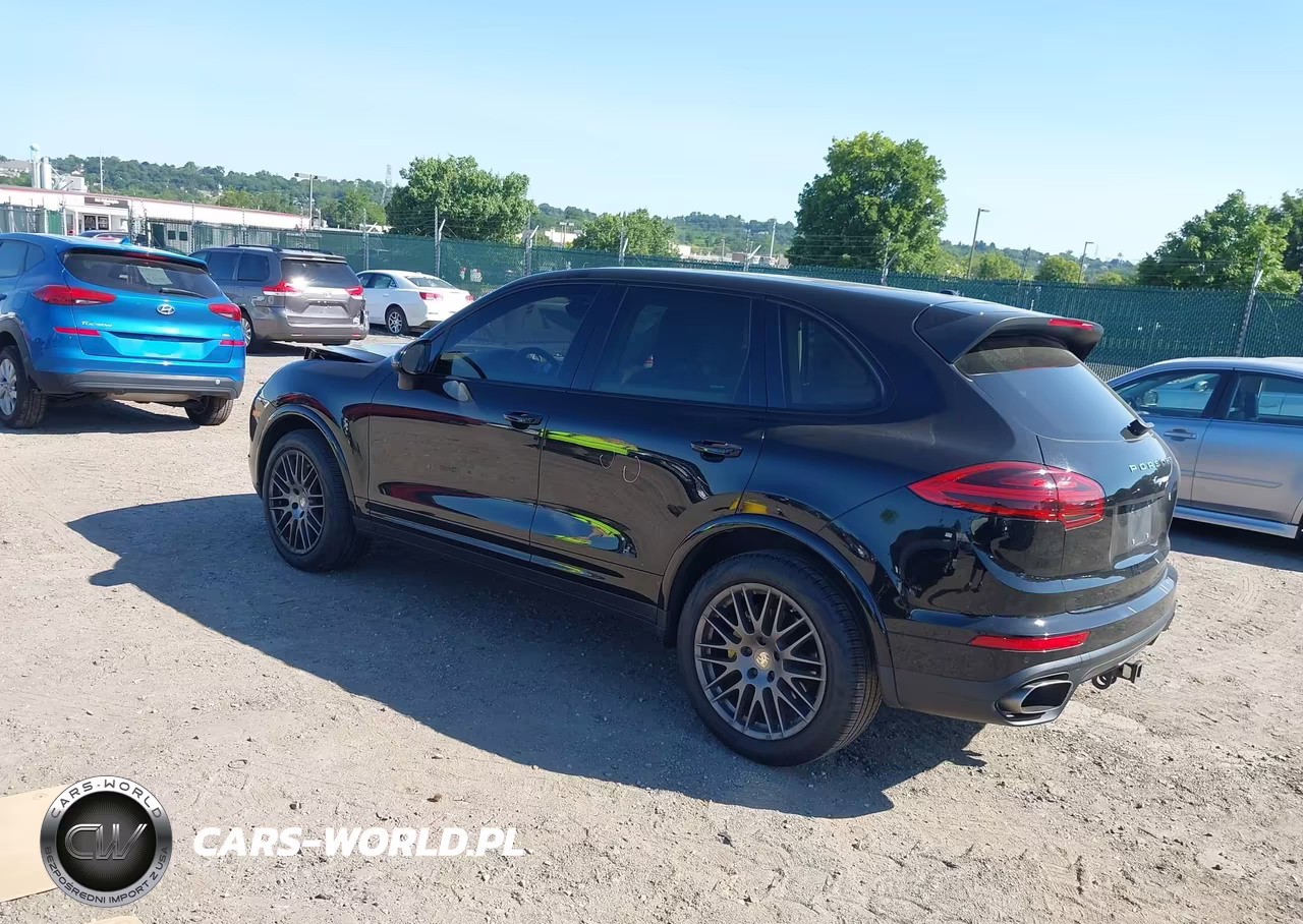 2017 Porsche Cayenne Platinum Edition VIN:WP1AA2A26HKA84031 - 3