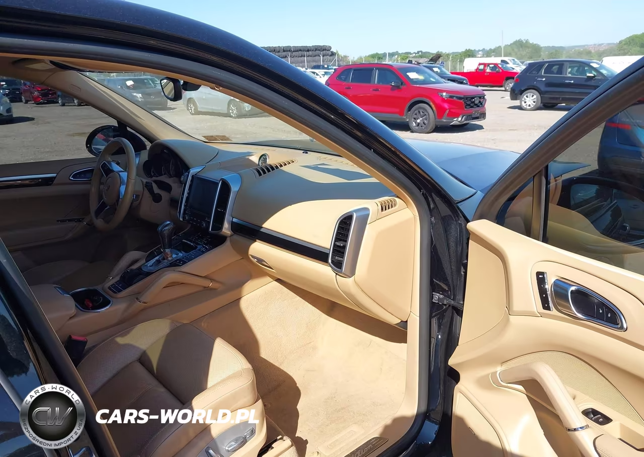 2017 Porsche Cayenne Platinum Edition VIN:WP1AA2A26HKA84031 - 5