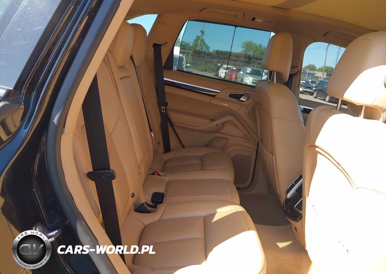 2017 Porsche Cayenne Platinum Edition VIN:WP1AA2A26HKA84031 - 8