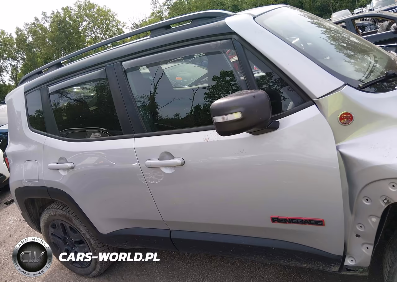 2018 Jeep Renegade Trailhawk 4X4 VIN:ZACCJBCB2JPG72592 - 13