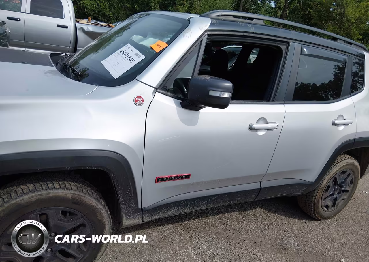 2018 Jeep Renegade Trailhawk 4X4 VIN:ZACCJBCB2JPG72592 - 14