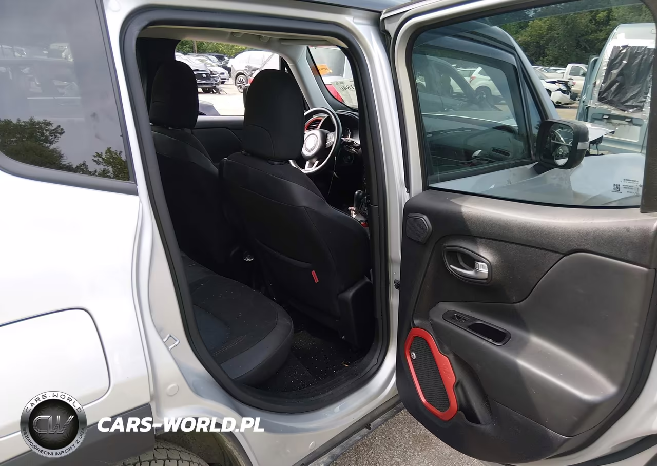 2018 Jeep Renegade Trailhawk 4X4 VIN:ZACCJBCB2JPG72592 - 8