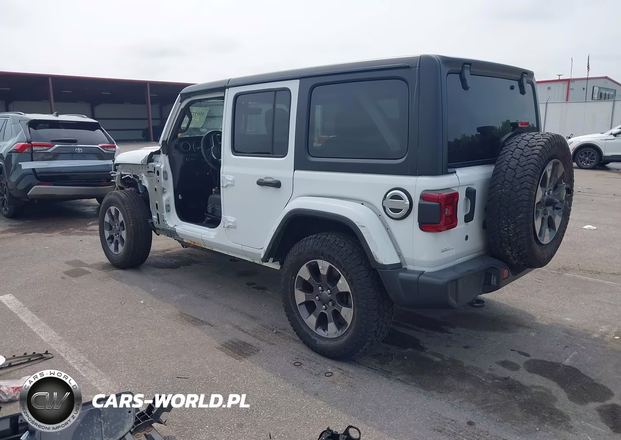 2018 Jeep Wrangler Unlimited Sahara VIN:1C4HJXEG4JW114354 - 3