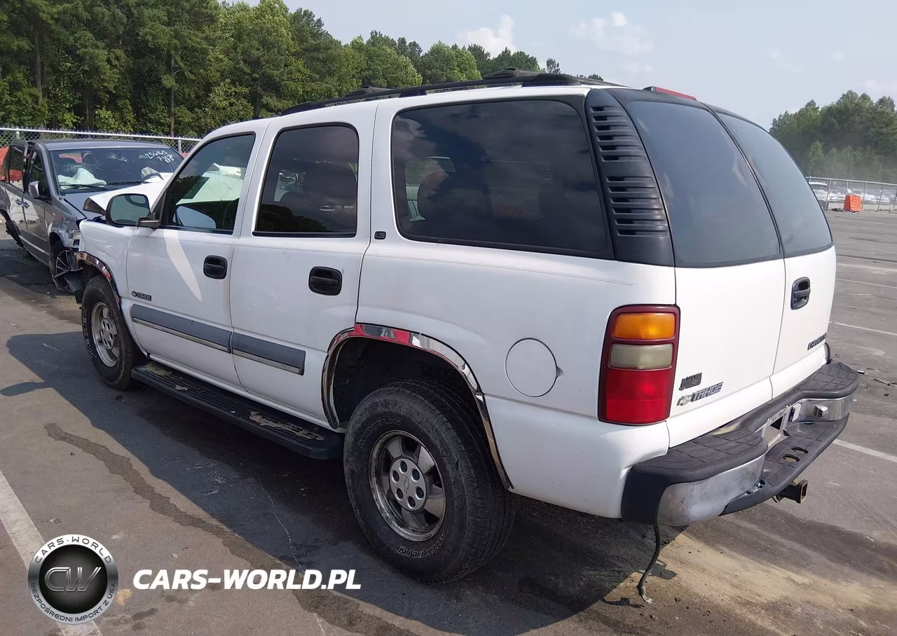 2000 Chevrolet Tahoe All New Ls VIN:1GNEK13T1YJ101122 - 3