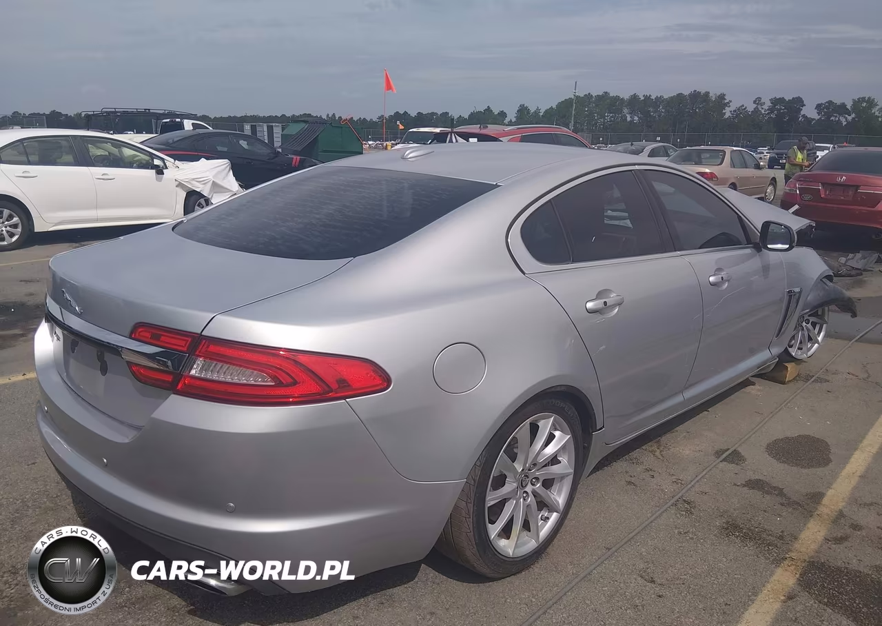 2012 Jaguar Xf VIN:SAJWA0FB5CLS60365 - 4