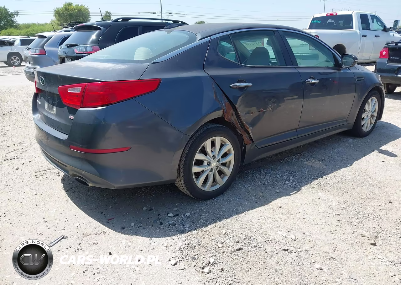 2015 Kia Optima Lx VIN:5XXGM4A71FG507678 - 4
