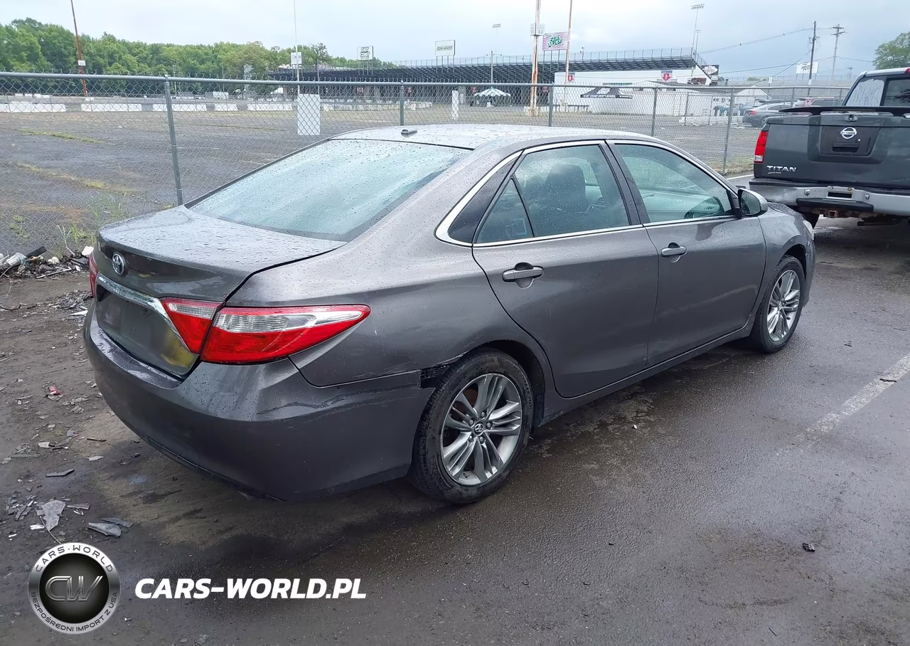 2017 Toyota Camry Se VIN:4T1BF1FK5HU356062 - 4