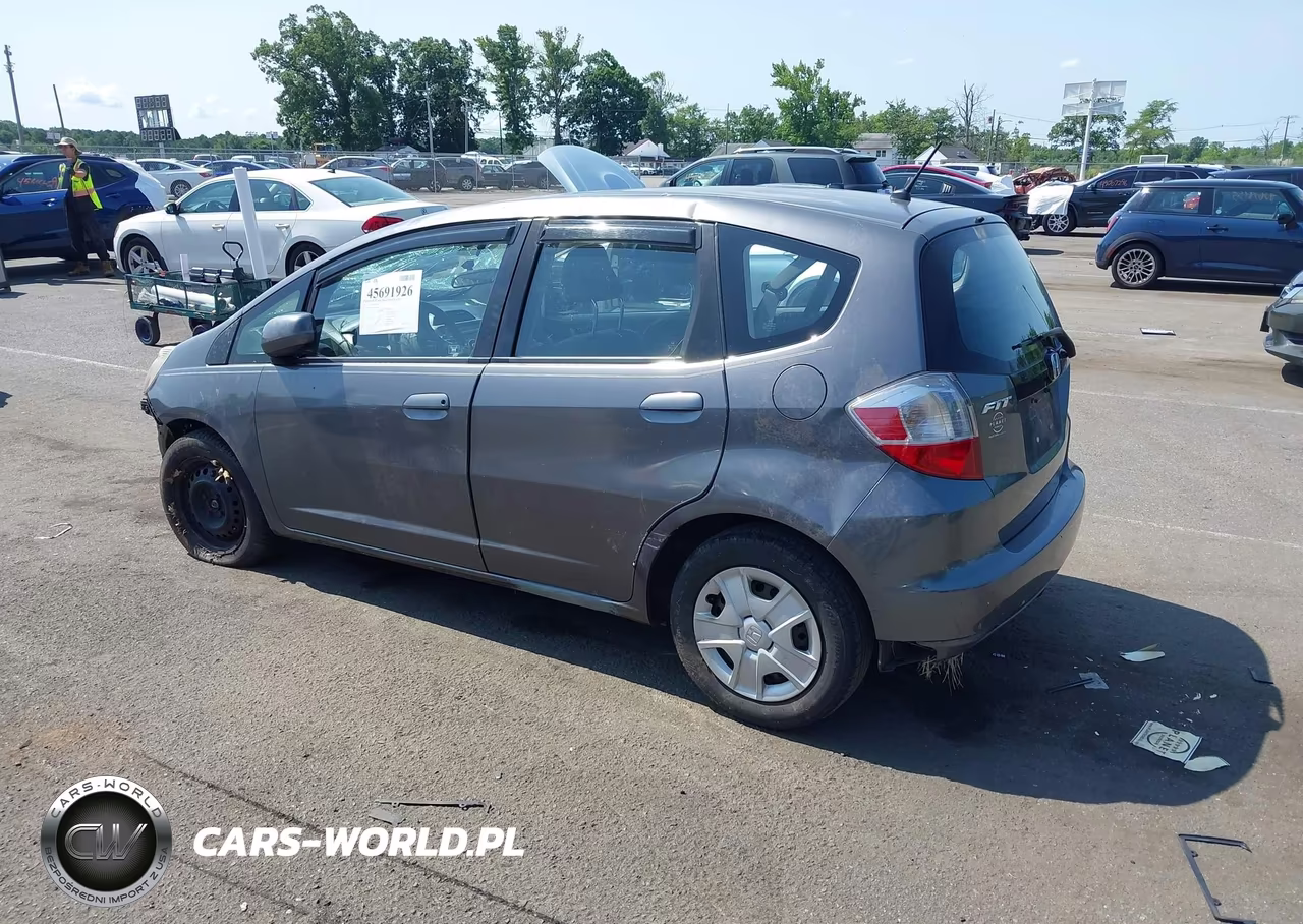 2012 Honda Fit VIN:JHMGE8H36CS003960 - 3