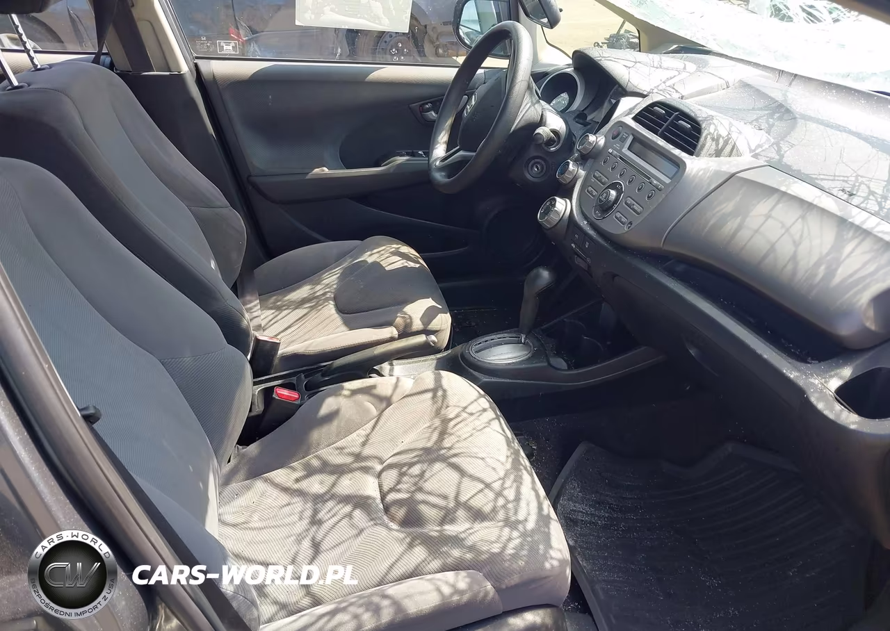 2012 Honda Fit VIN:JHMGE8H36CS003960 - 5