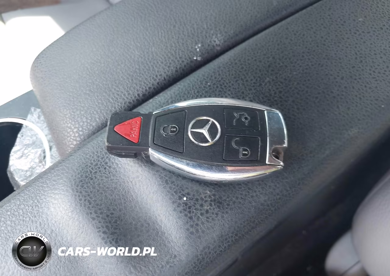 2013 Mercedes-Benz C 250 Sport VIN:WDDGF4HBXDR294105 - 11