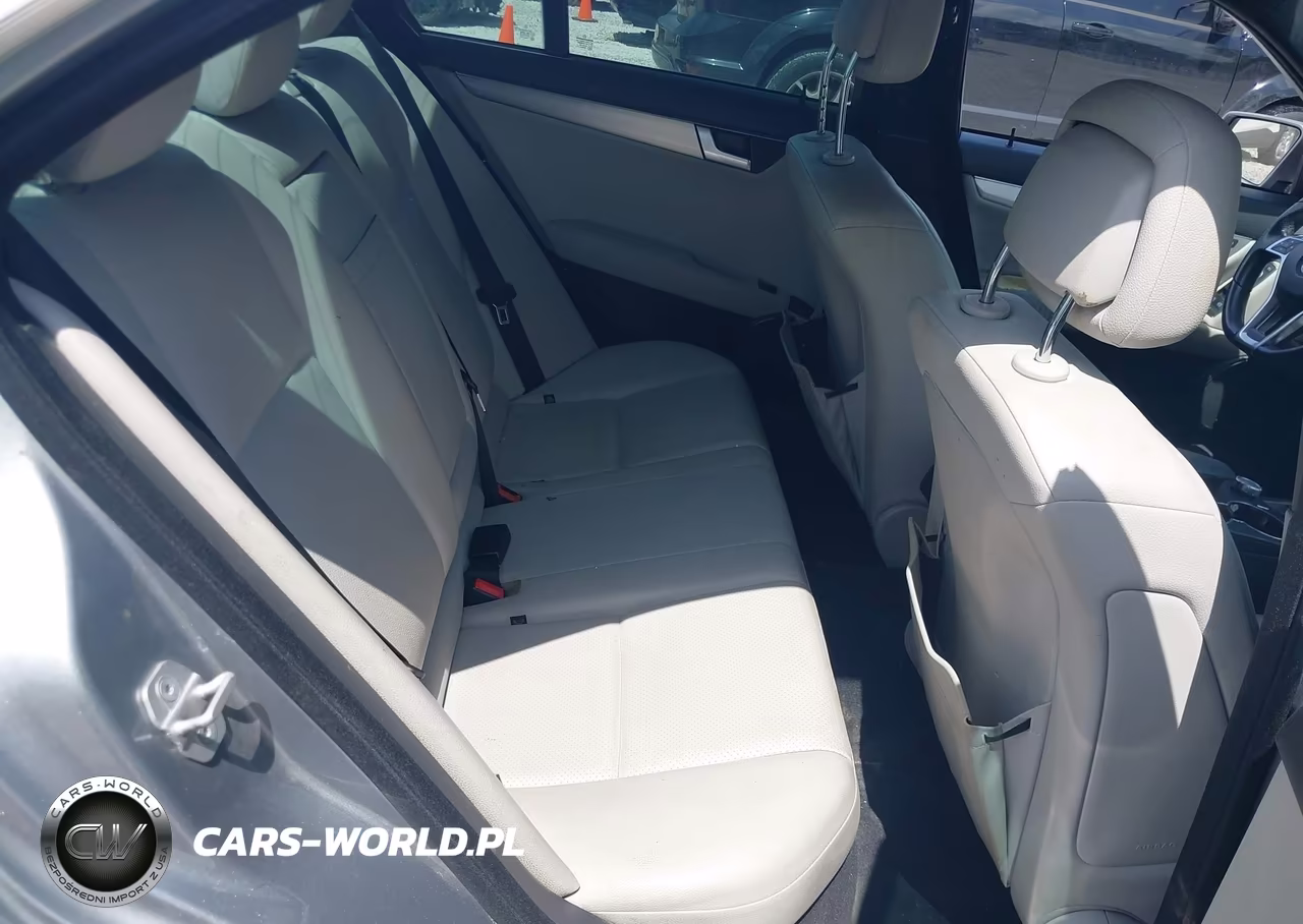 2013 Mercedes-Benz C 250 Sport VIN:WDDGF4HBXDR294105 - 8
