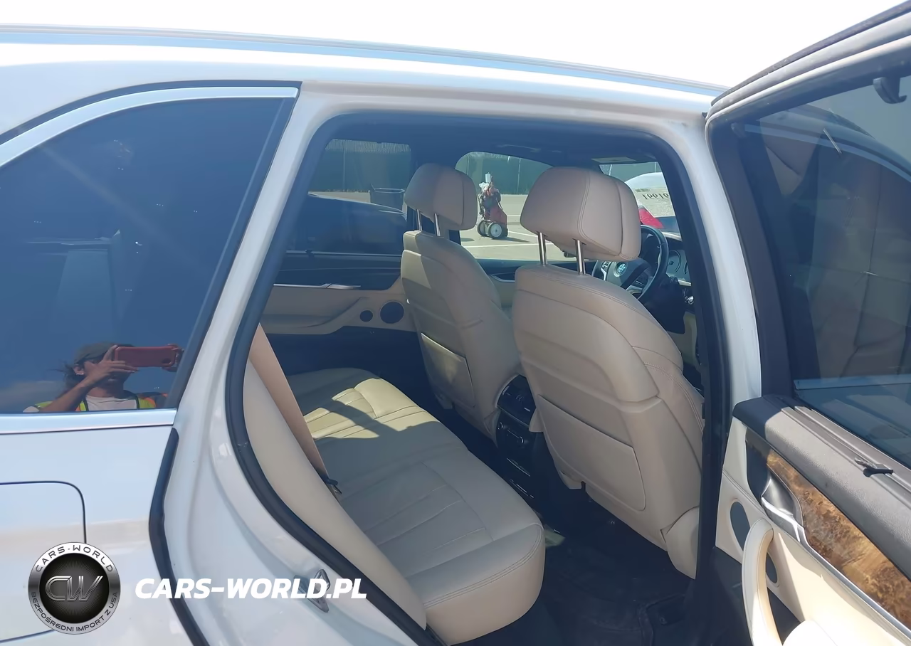 2017 BMW X5 xDrive35I VIN:5UXKR0C33H0X80719 - 8