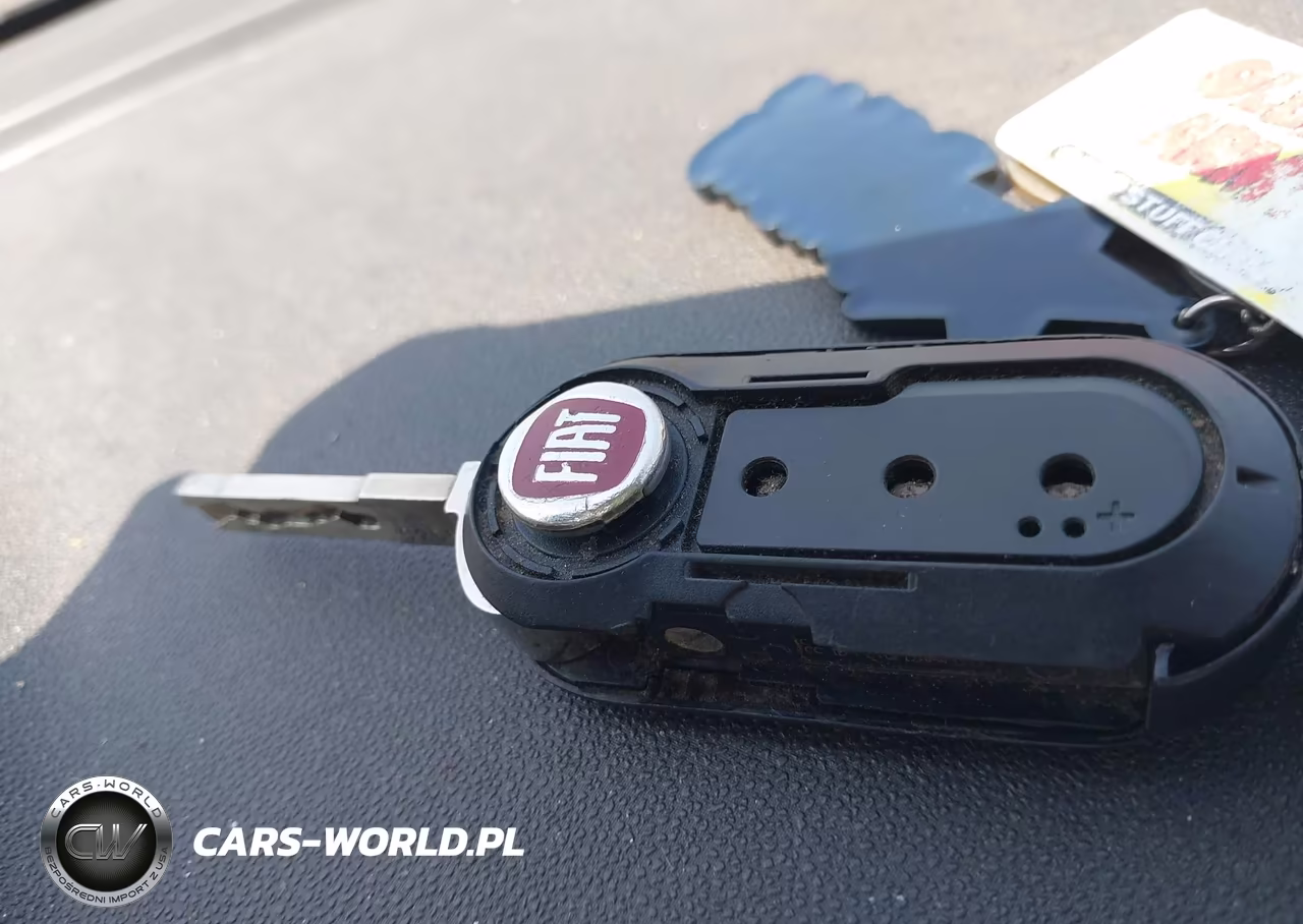 2013 Fiat 500 Pop VIN:3C3CFFAR1DT754081 - 11