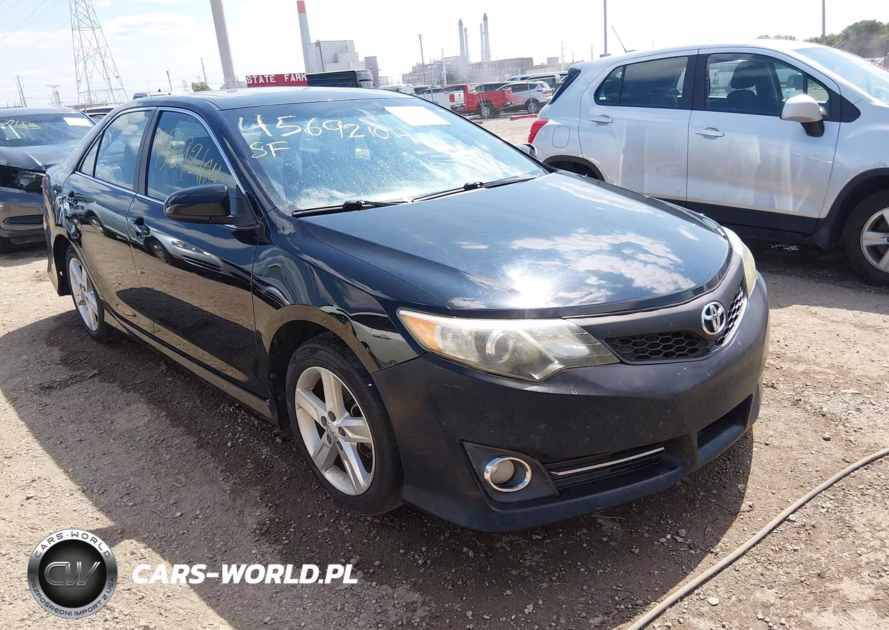 2012 Toyota Camry Se – zdjęcie 1 z 16