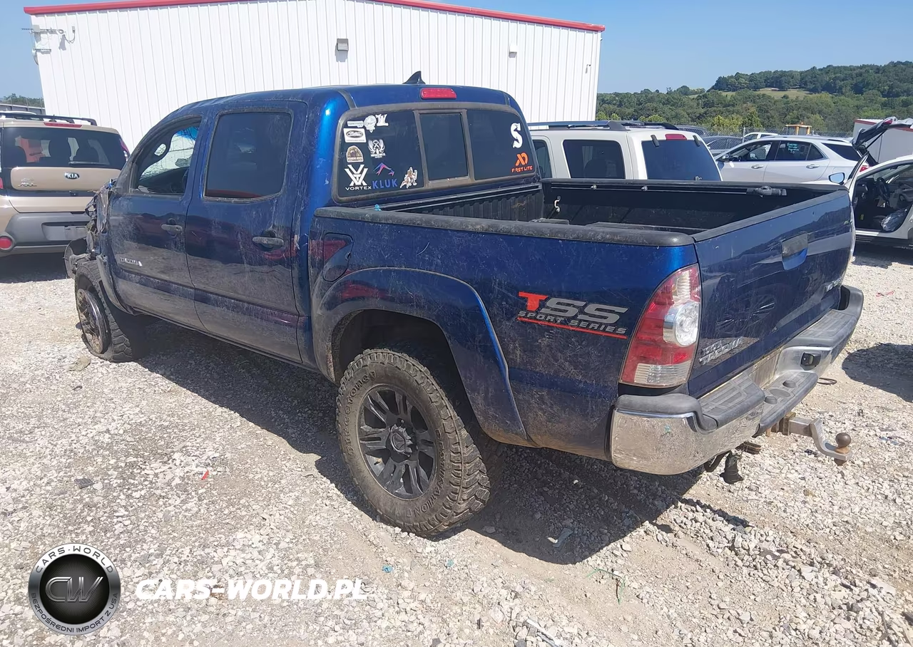 2015 Toyota Tacoma Base V6 VIN:5TFLU4EN5FX129896 - 3