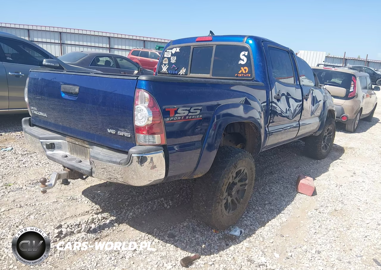 2015 Toyota Tacoma Base V6 VIN:5TFLU4EN5FX129896 - 4