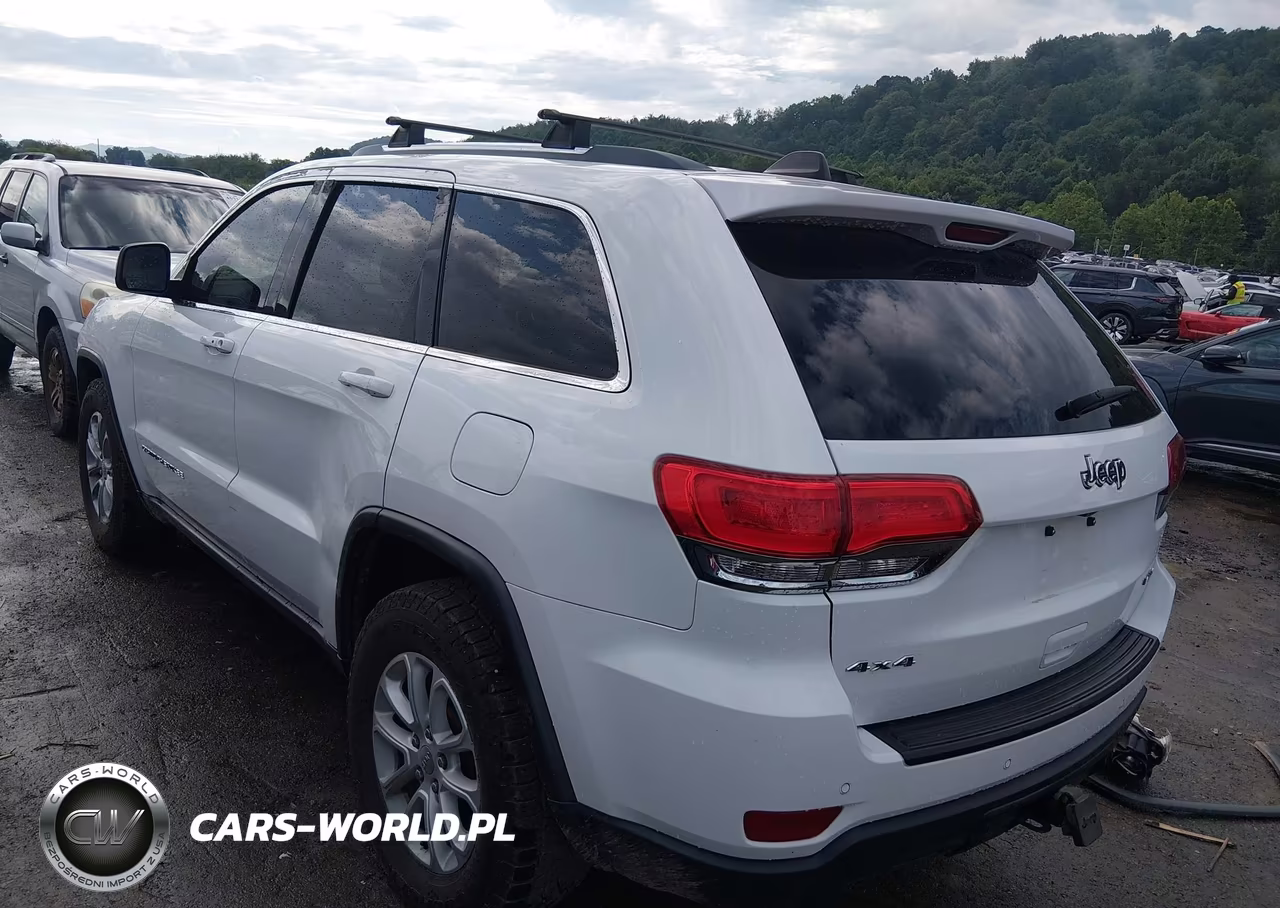 2016 Jeep Grand Cherokee Laredo VIN:1C4RJFAG8GC420651 - 3