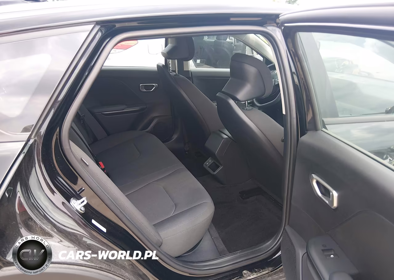 2026 Kia K4 Lxs VIN:3KPFT4DE5TE286583 - 8