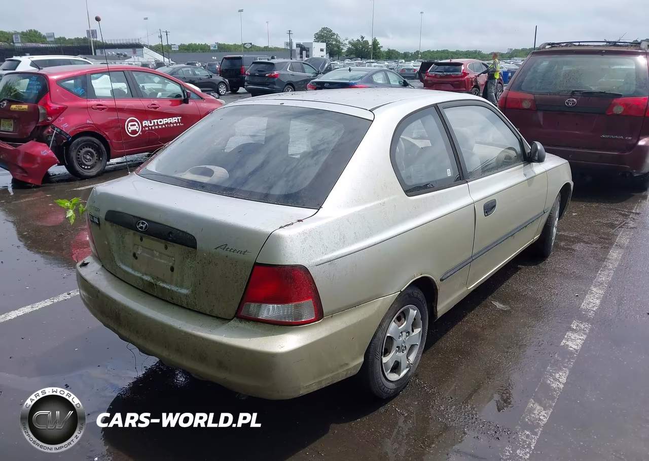 2002 Hyundai Accent L VIN:KMHCF35G22U202378 - 4
