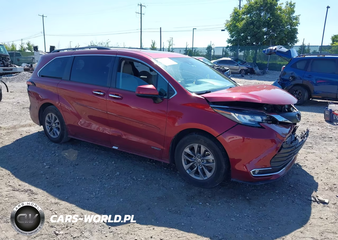 2021 Toyota Sienna Xle – zdjęcie 1 z 15