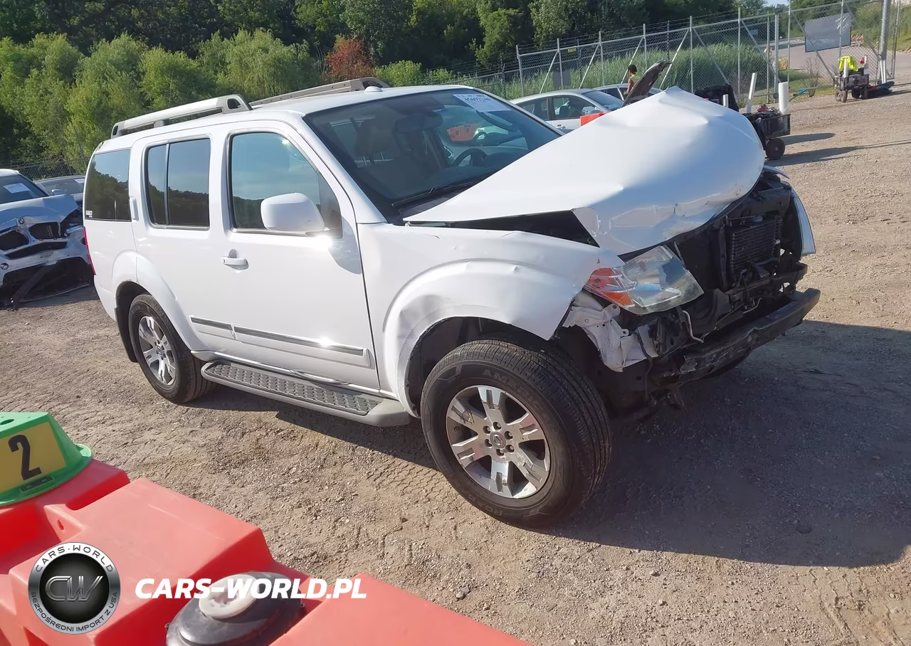 2011 Nissan Pathfinder Silver