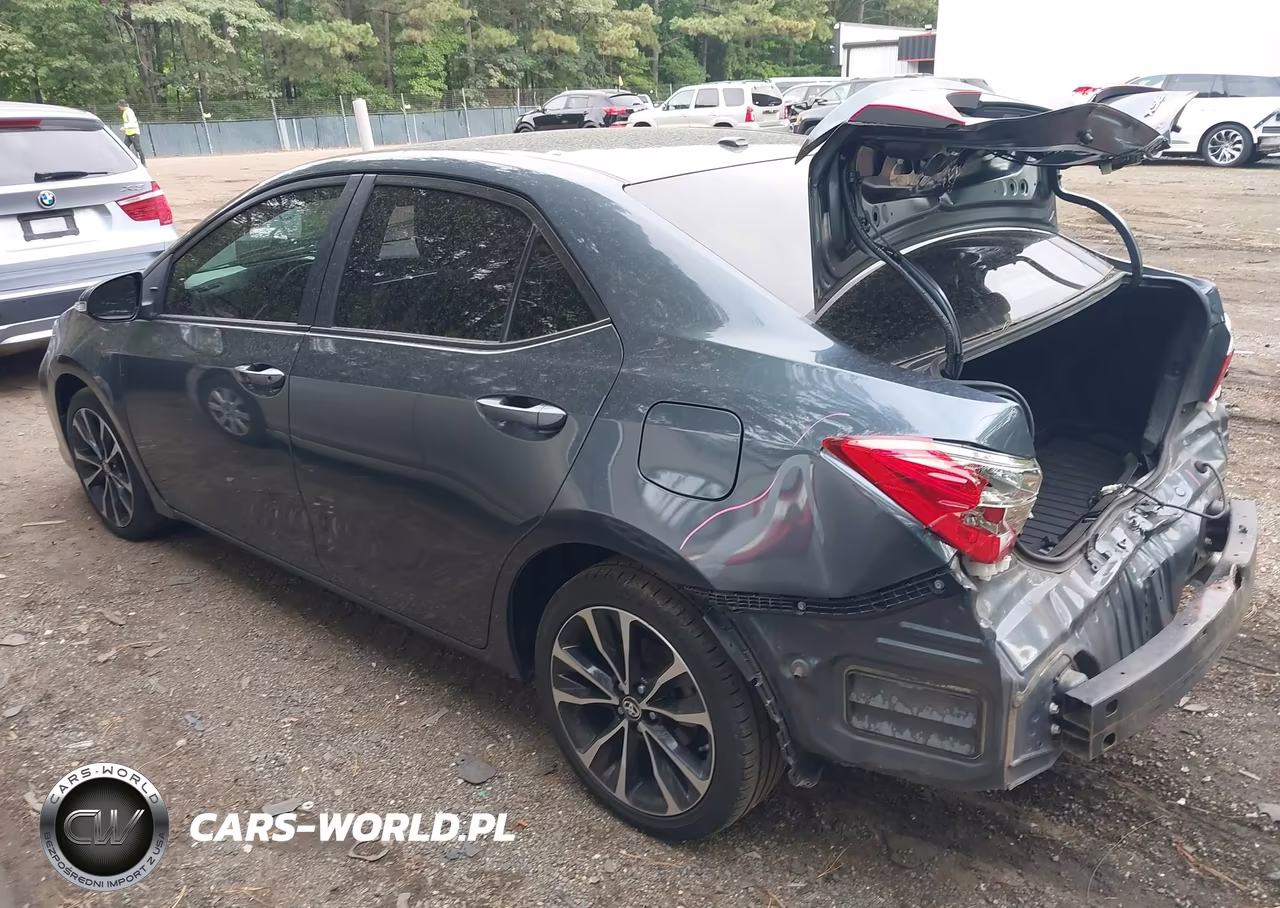 2018 Toyota Corolla Xse VIN:2T1BURHE0JC107073 - 3