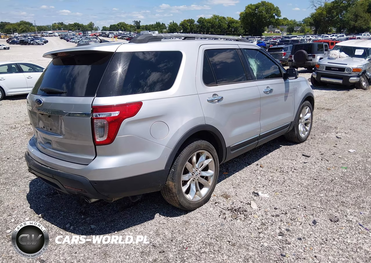 2012 Ford Explorer Xlt VIN:1FMHK7D83CGA31143 - 4