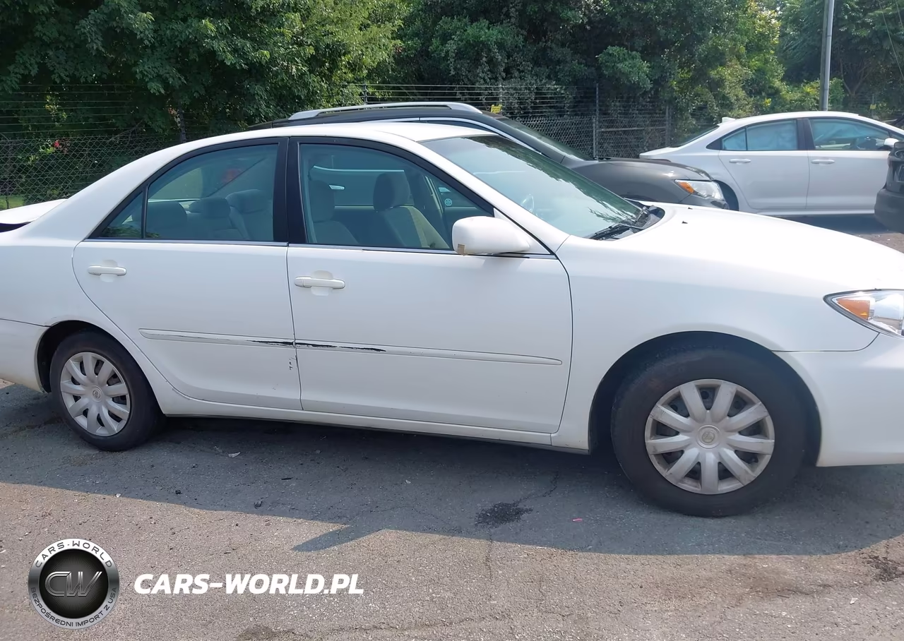 2005 Toyota Camry Le VIN:4T1BE30K25U428757 - 13