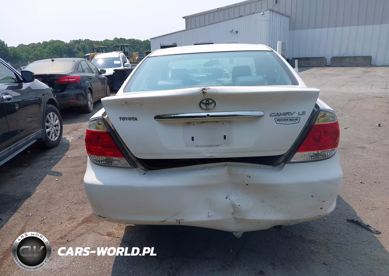 2005 Toyota Camry Le VIN:4T1BE30K25U428757 - 16
