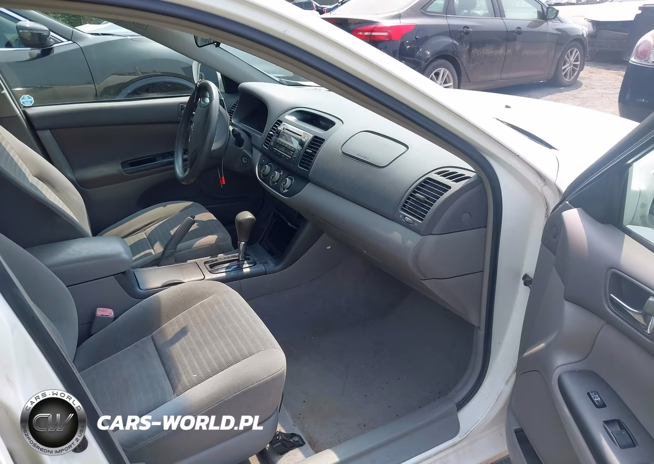 2005 Toyota Camry Le VIN:4T1BE30K25U428757 - 5