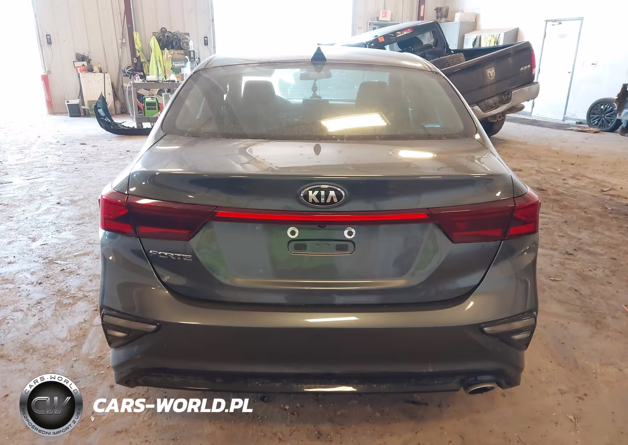 2019 Kia Forte Lxs VIN:3KPF24AD1KE077077 - 16