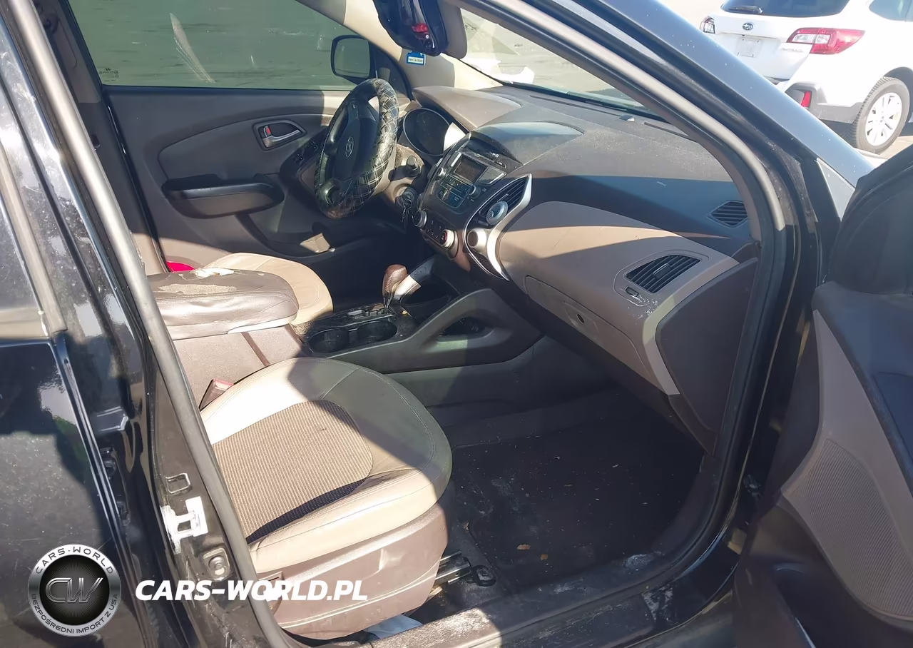2012 Hyundai Tucson Gls VIN:KM8JU3AC8CU467839 - 5