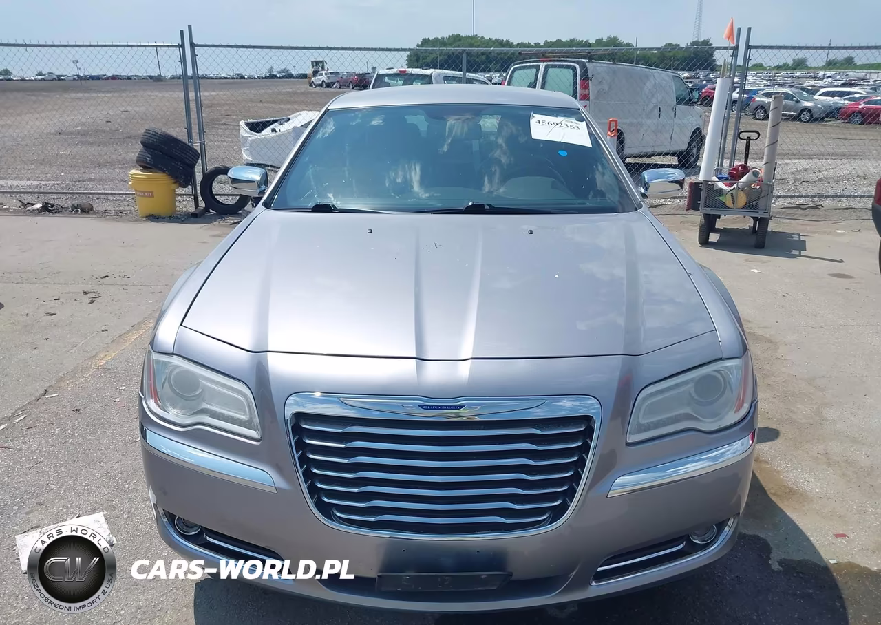 2013 Chrysler 300C Awd VIN:2C3CCAKG1DH633973 - 12
