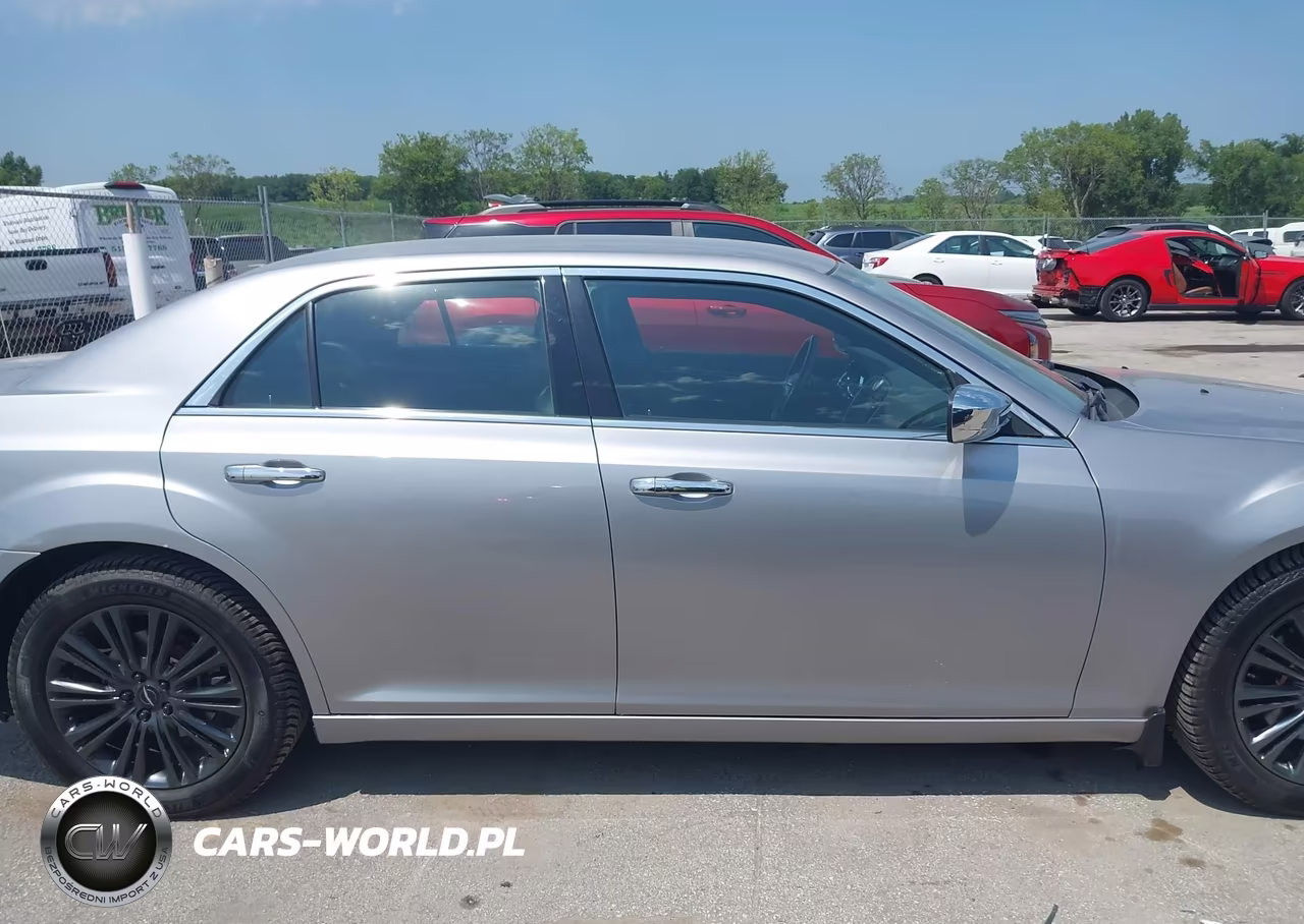 2013 Chrysler 300C Awd VIN:2C3CCAKG1DH633973 - 13
