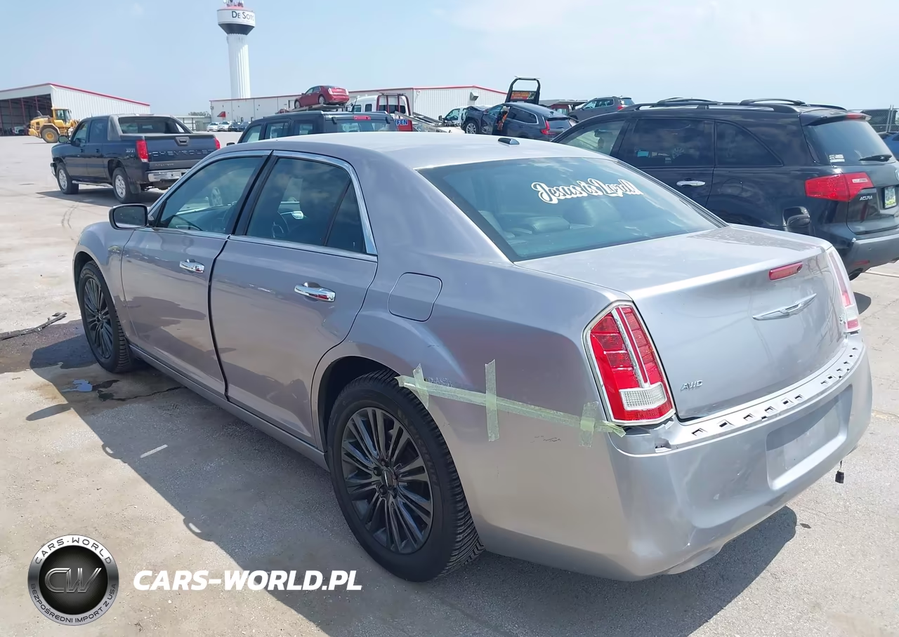 2013 Chrysler 300C Awd VIN:2C3CCAKG1DH633973 - 3