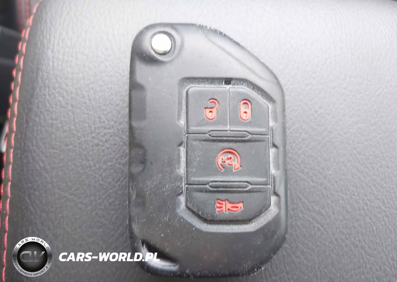 2022 Jeep Gladiator Rubicon 4X4 VIN:1C6JJTBG2NL167048 - 11