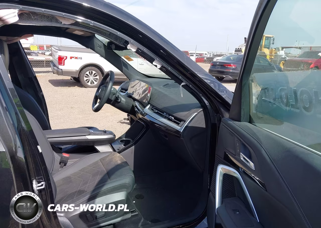 2026 BMW X1 xDrive28I VIN:WBX73EF02T5400663 - 5