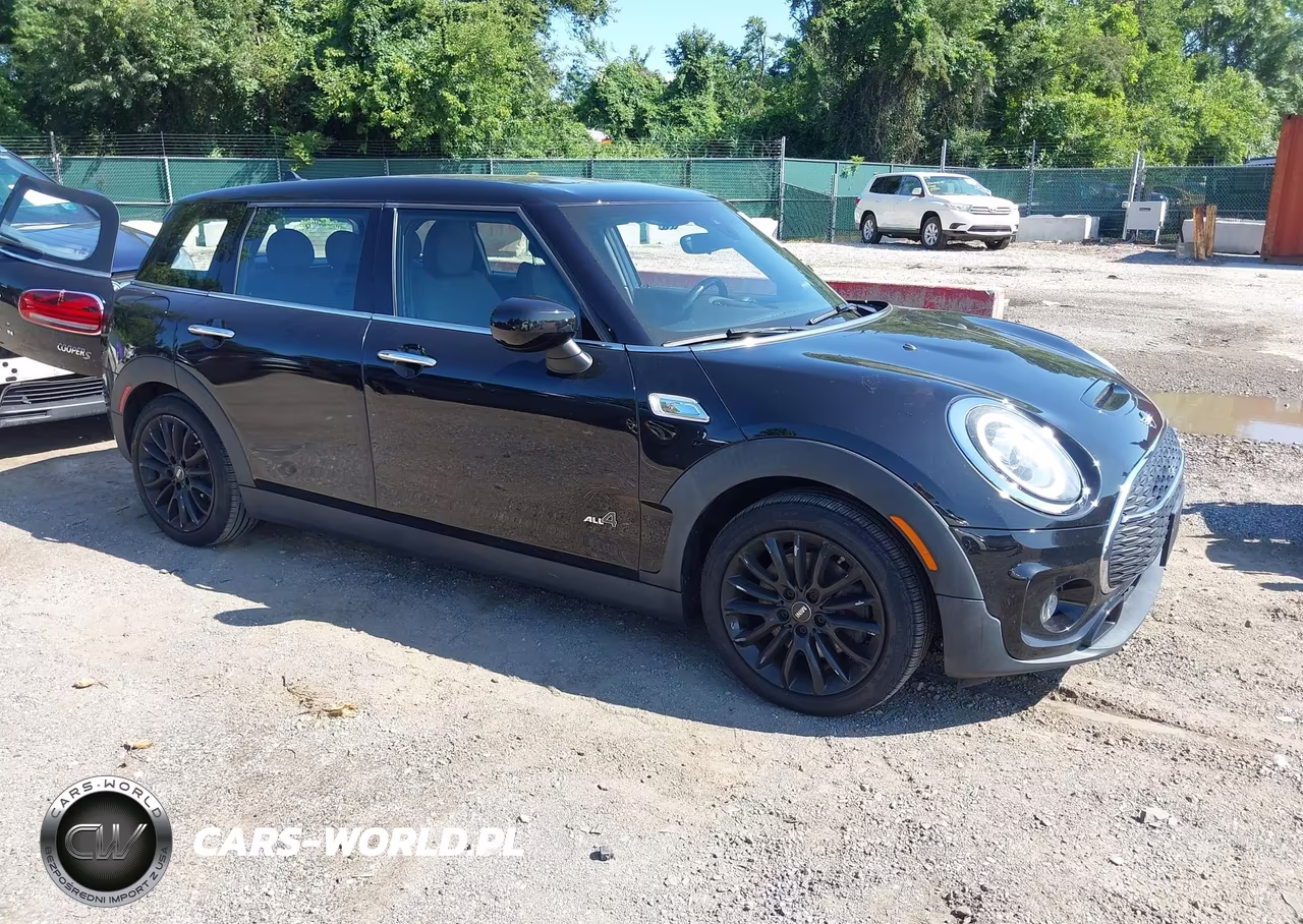 2020 Mini Clubman Cooper S VIN:WMWXJ1C05L2L44216 - 1