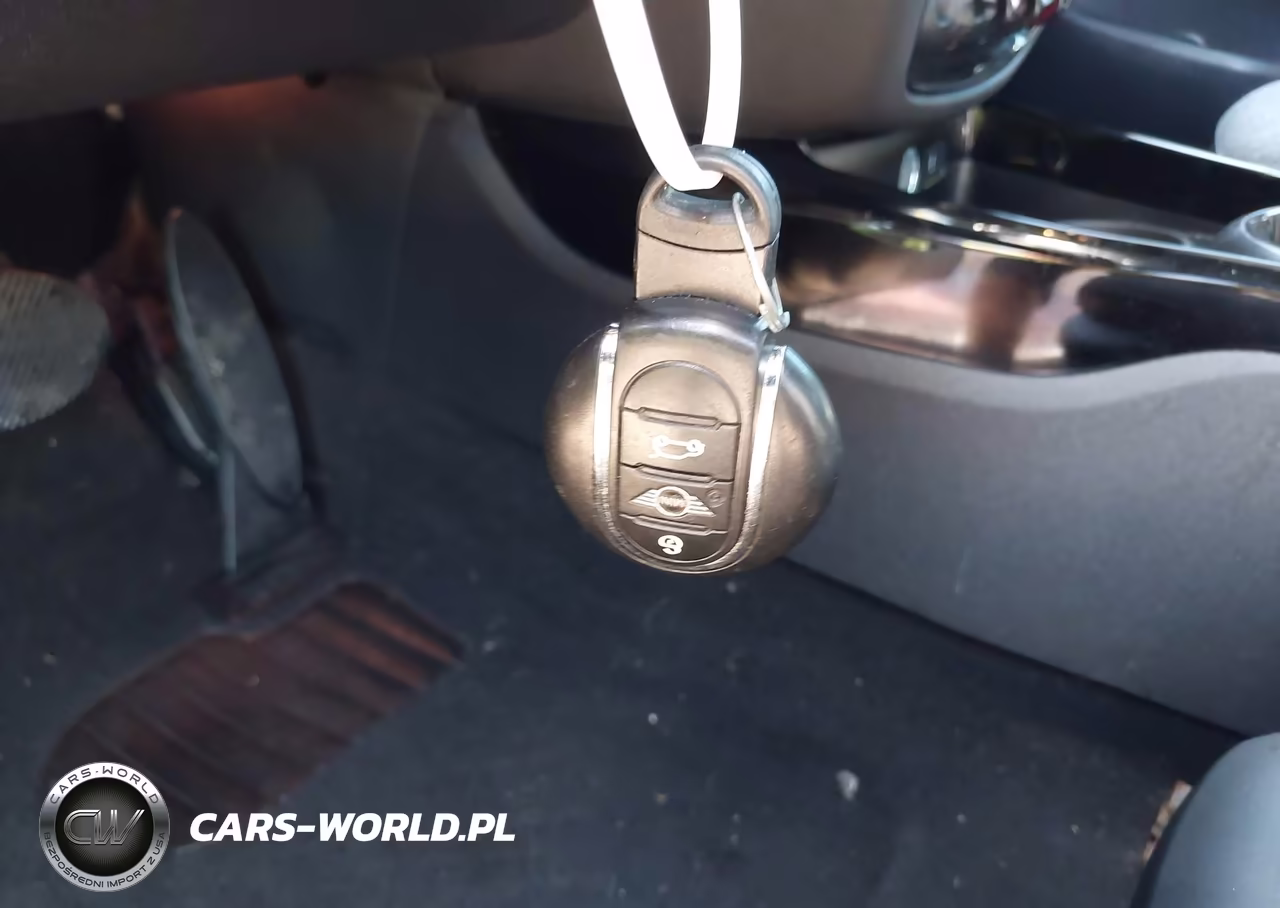2020 Mini Clubman Cooper S VIN:WMWXJ1C05L2L44216 - 11