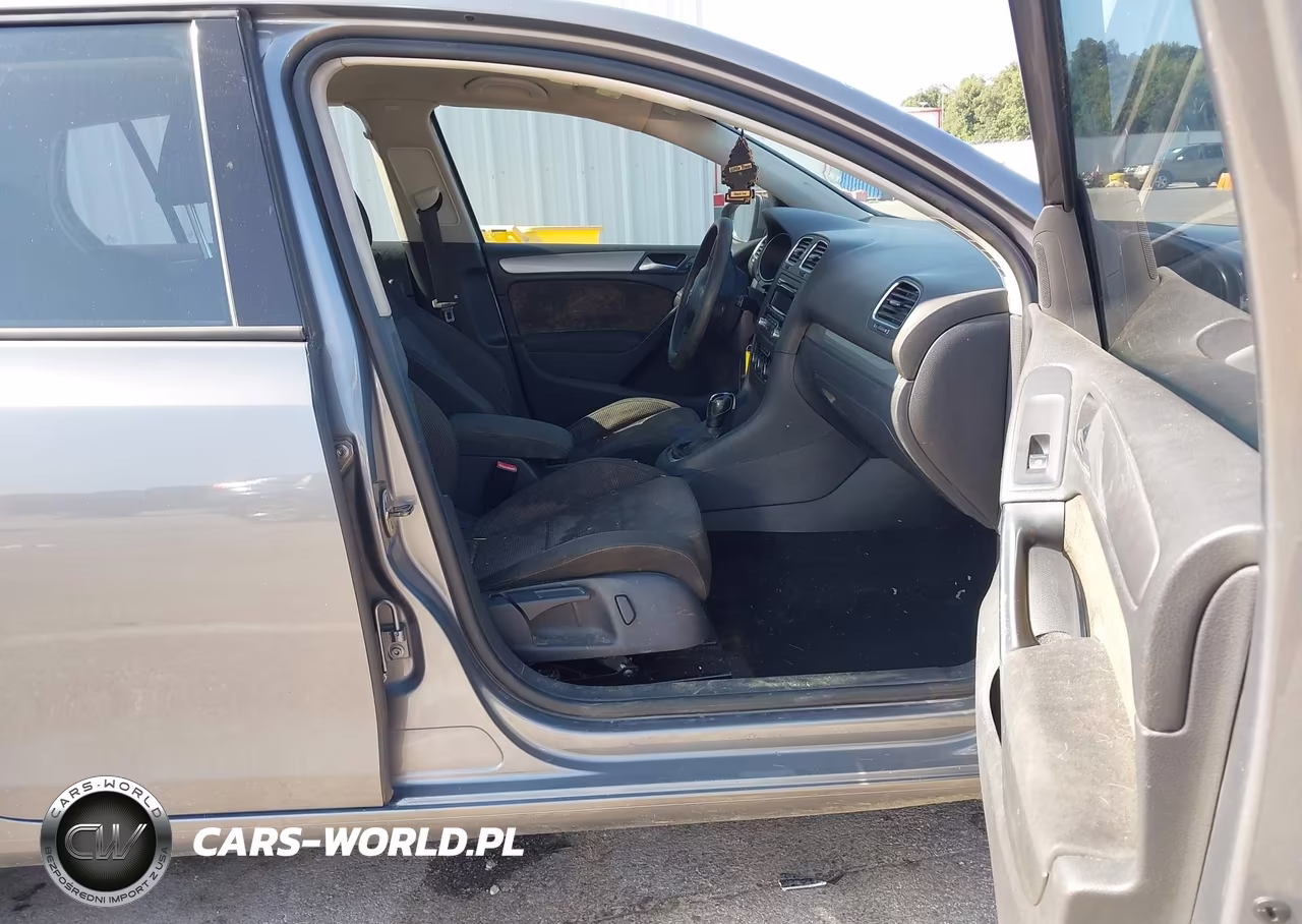 2012 Volkswagen Golf 2.5L 4-Door VIN:WVWDB7AJ4CW215250 - 5