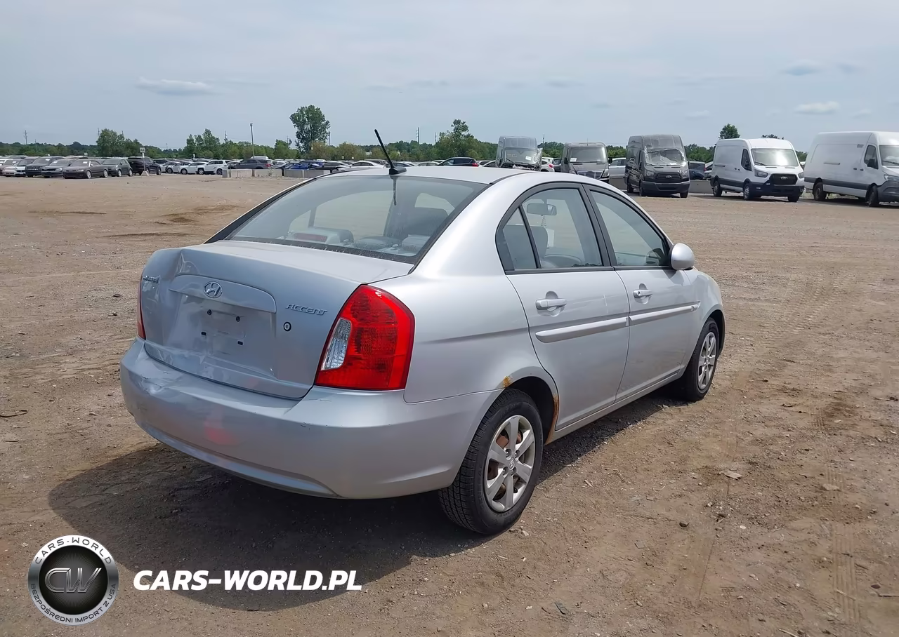 2009 Hyundai Accent Gls VIN:KMHCN46C89U342059 - 4