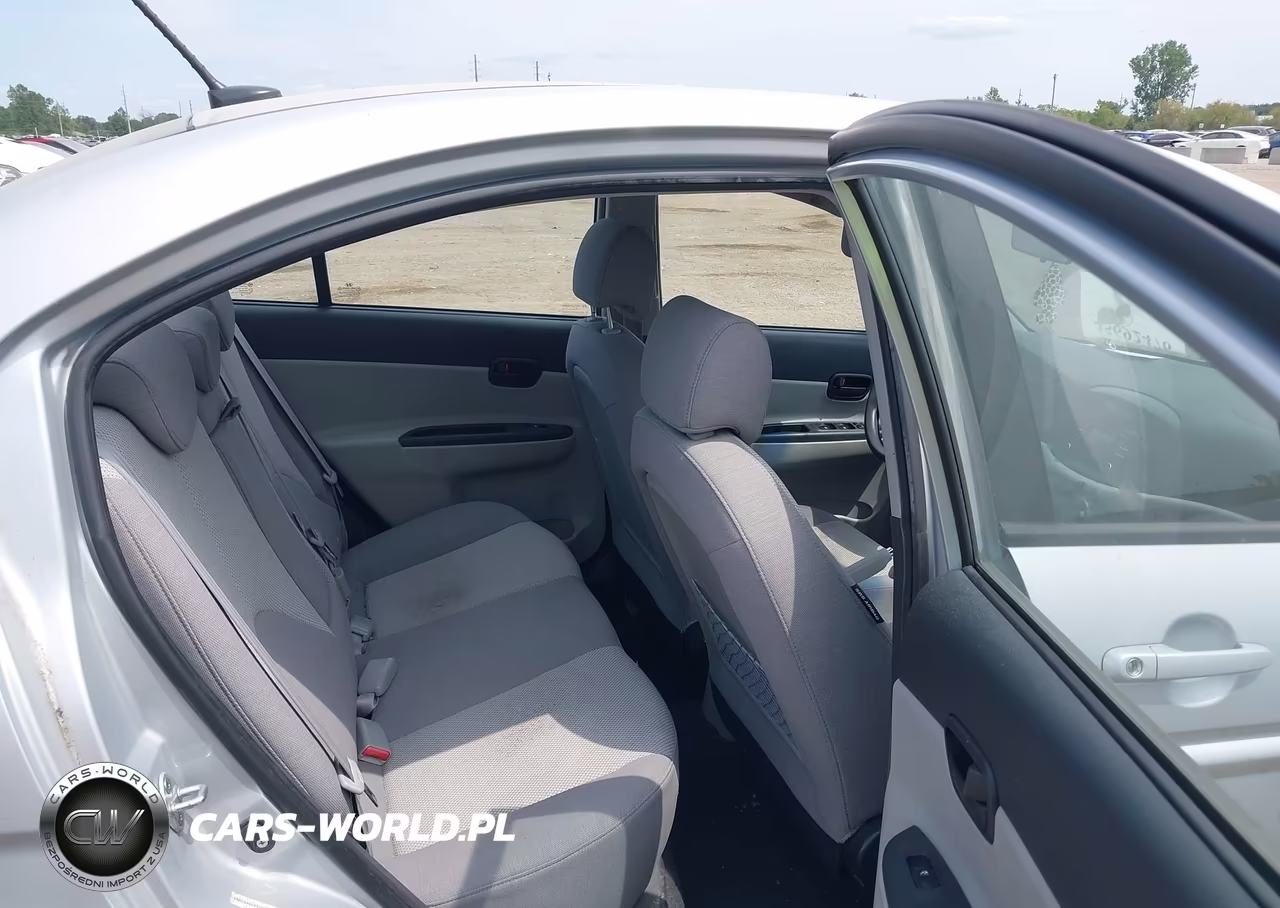 2009 Hyundai Accent Gls VIN:KMHCN46C89U342059 - 8