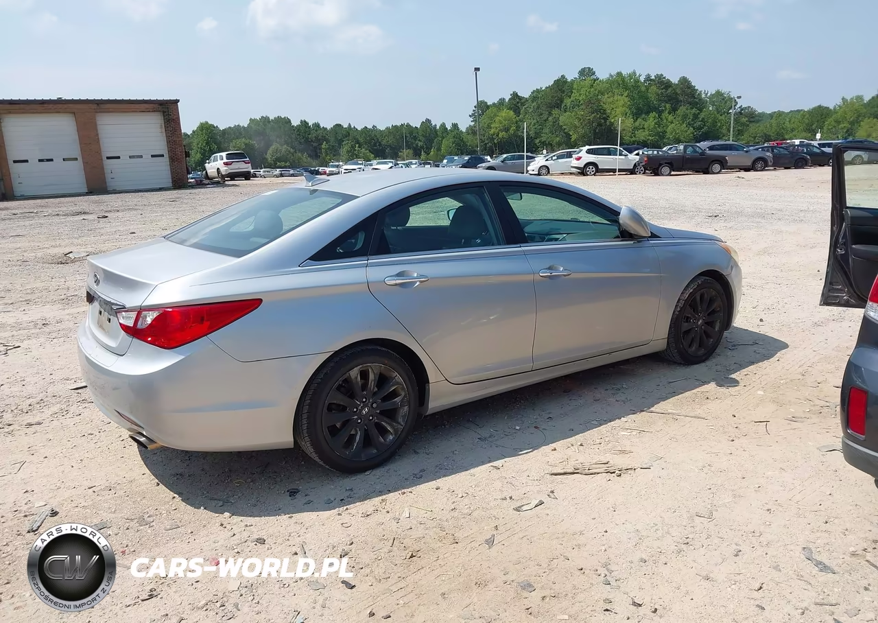 2011 Hyundai Sonata Se VIN:5NPEC4AC5BH235626 - 4