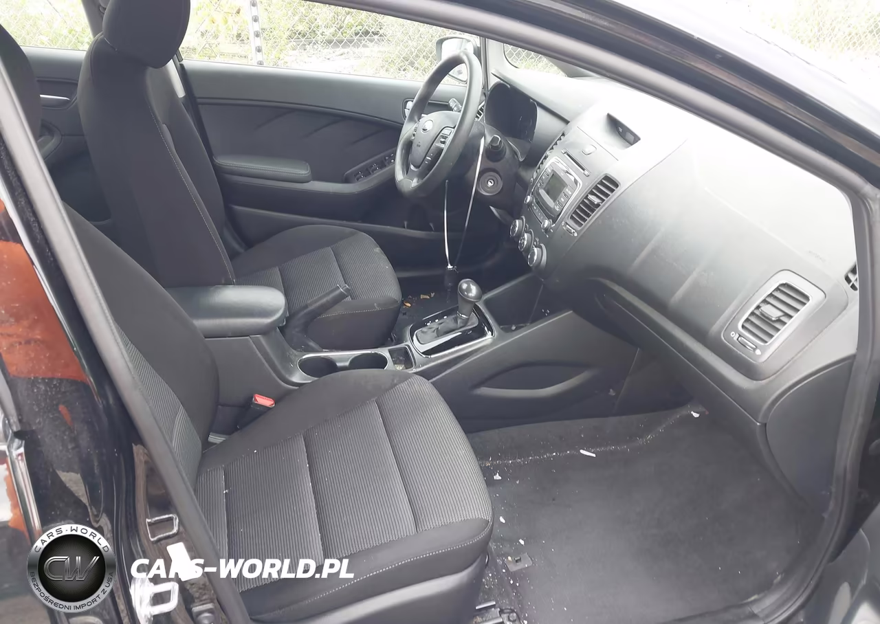2017 Kia Forte Lx VIN:3KPFK4A70HE099882 - 5
