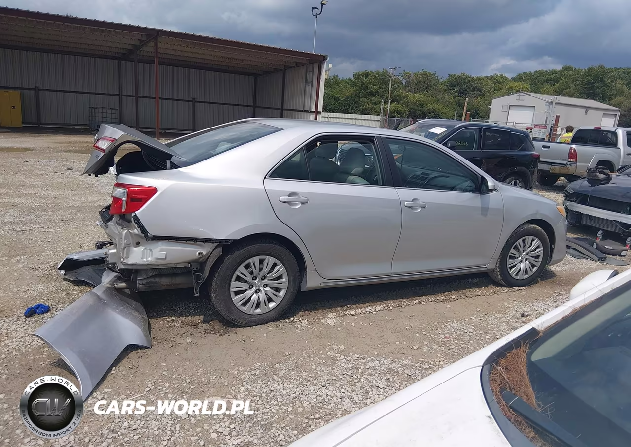 2012 Toyota Camry Le VIN:4T4BF1FK8CR210561 - 13