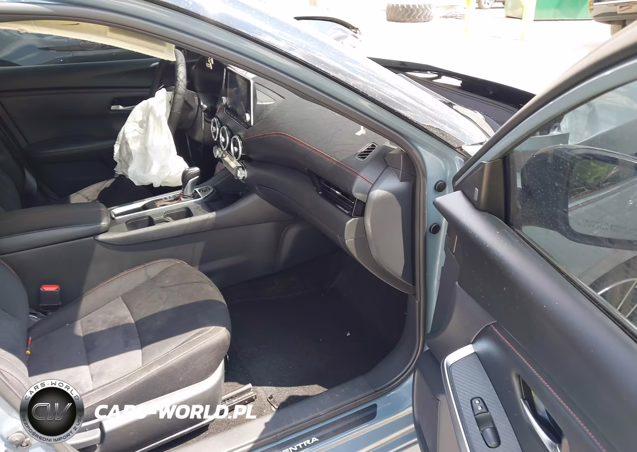 2025 Nissan Sentra Sr VIN:3N1AB8DV2SY319656 - 5