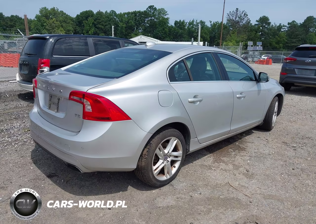 2015 Volvo S60 T5 Premier VIN:YV140MFB1F2316158 - 4