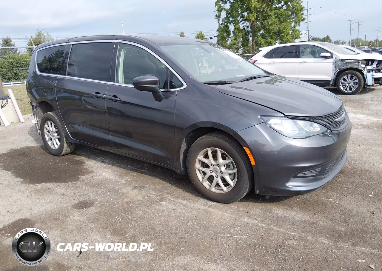 2022 Chrysler Voyager Lx