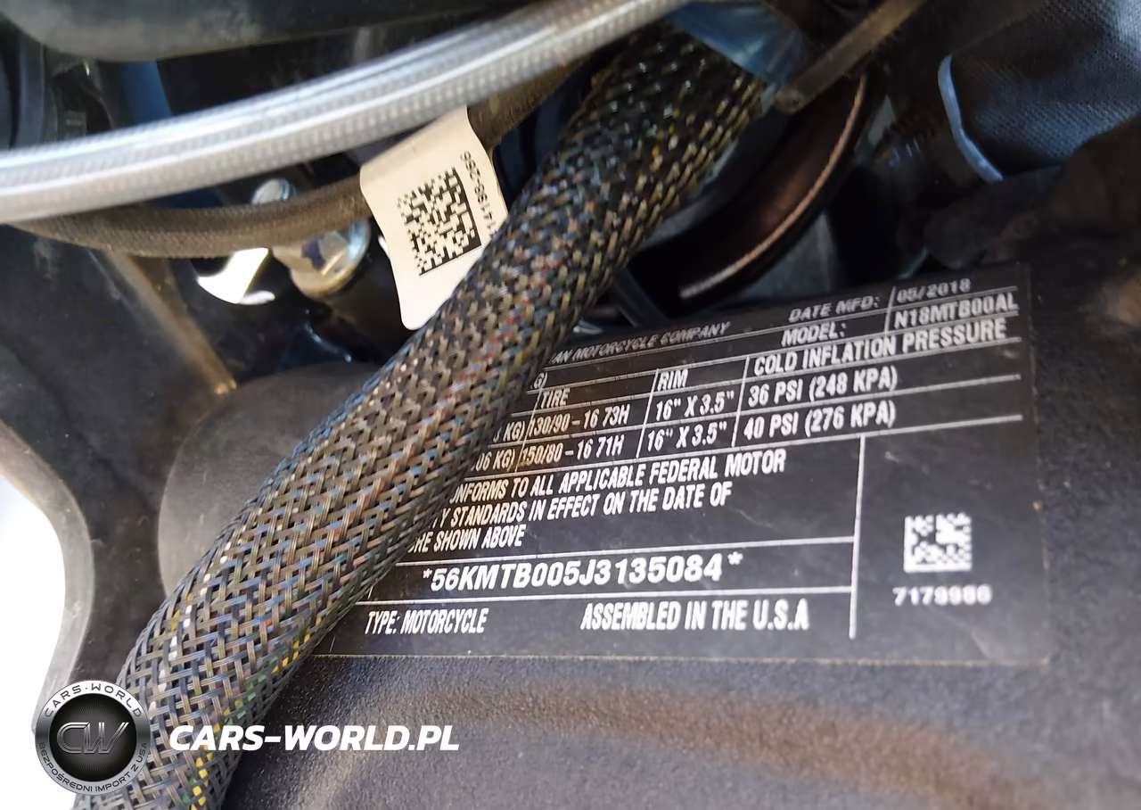 2018 Indian Motorcycle Co. Scout Bobber VIN:56KMTB005J3135084 - 10